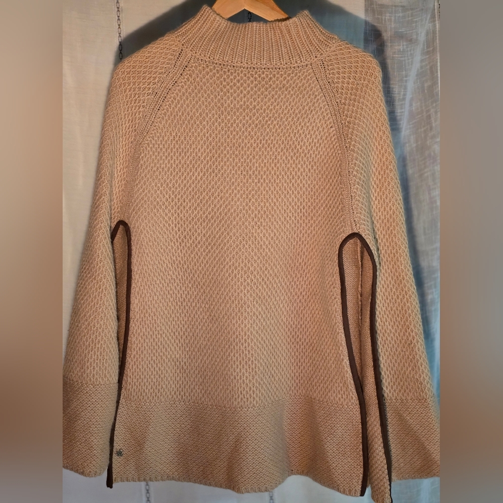RALPH LAUREN - 100% Wool Tan Poncho with Brown Trim
